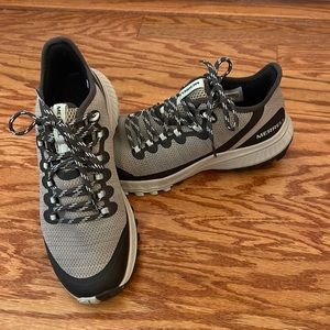 Merrell Womens Hiking Shoes! Light and dark grey/ light blue hiking shoes. size8